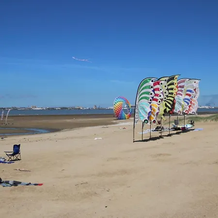 Holiday home Maison Familiale Pres St Brevin, Animaux Admis, Parking Prive - Fr-1-364-40 Saint-Brevin-les-Pins